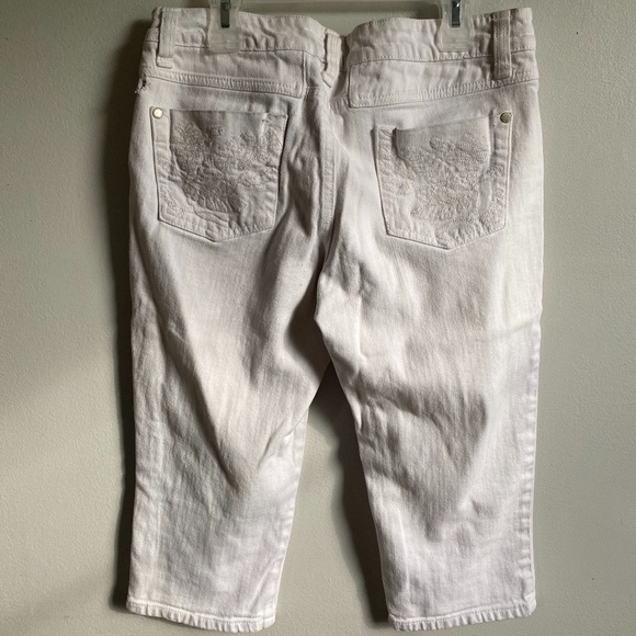 White Jean Capris - Size 7/8 - Picture 3 of 3